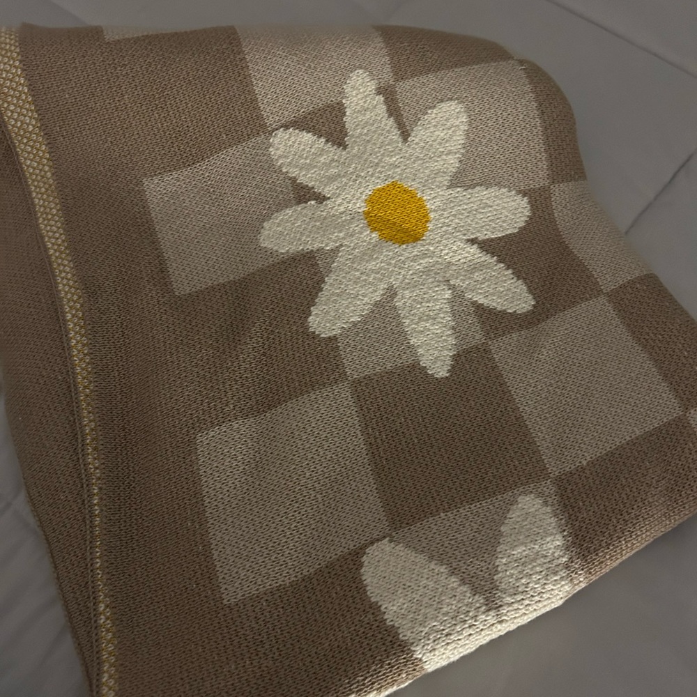Cozy Brown and White Floral Blanket